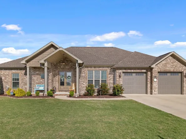 208 Wynchase Dr E, Muscle Shoals, AL 35661