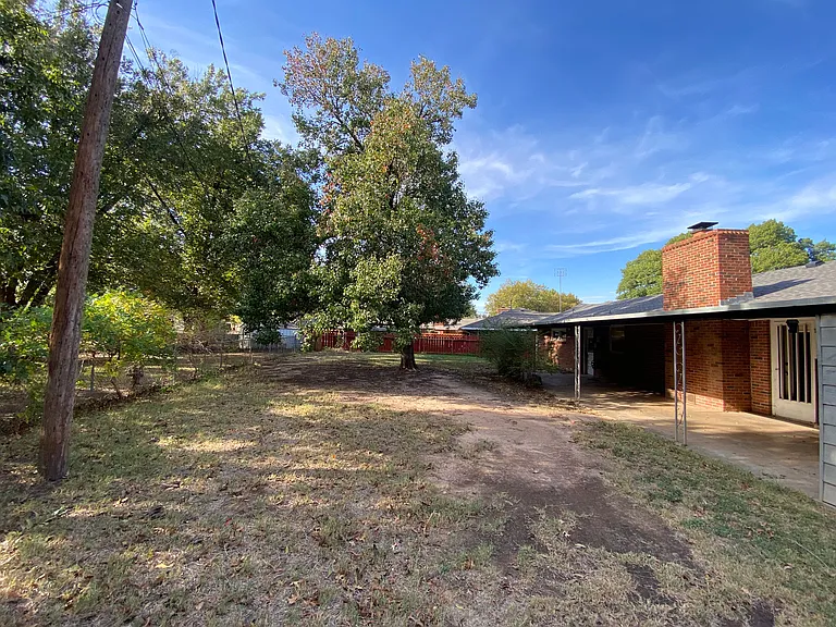 1510 Munger Dr — Photo 32