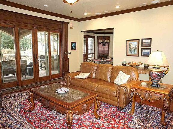4th image of 608 Pebble Beach Dr