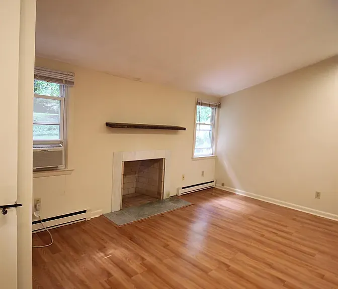 301 Mill Rd — Photo 11