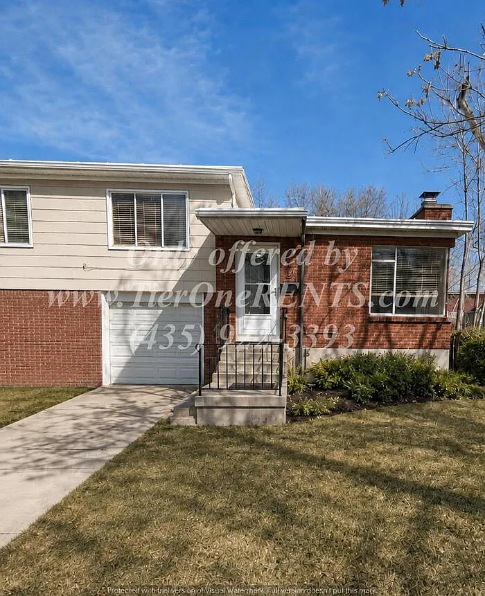 3 bed, 1.5 bath, 1300 sqft, $1,795 — Photo 2