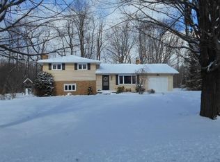 6995 Cindy Ln, Girard, PA 16417