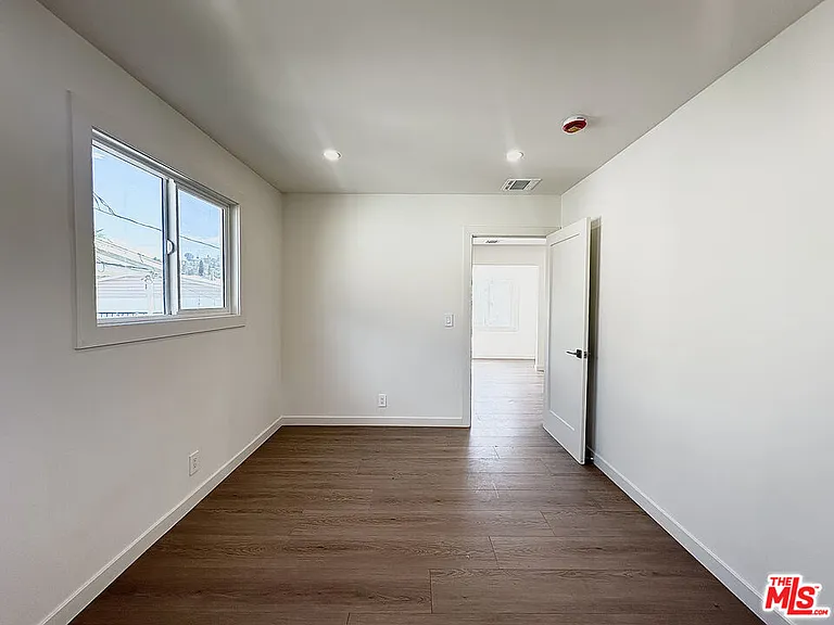 1405 Talmadge St #3 — Photo 10