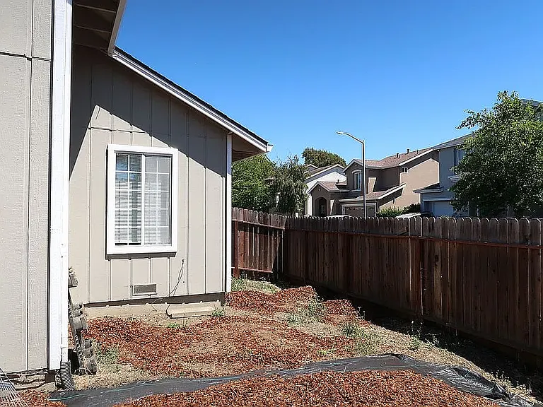 701 Deerfield Dr — Photo 9