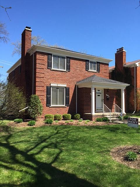 1st image of 210 Catalpa Dr