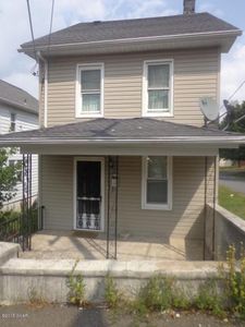 761 Carson St, Hazleton, PA, 18201