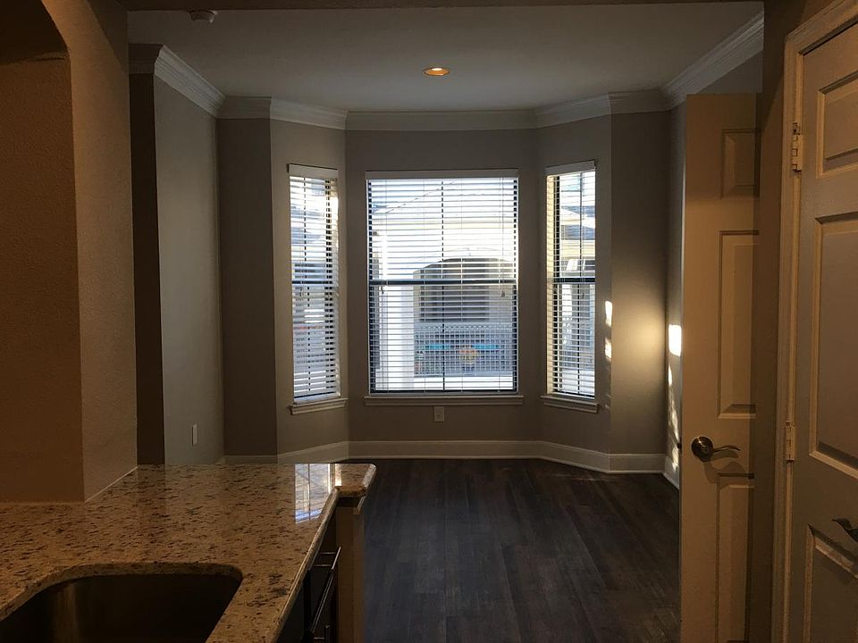 3381 Blackburn St Dallas TX Zillow