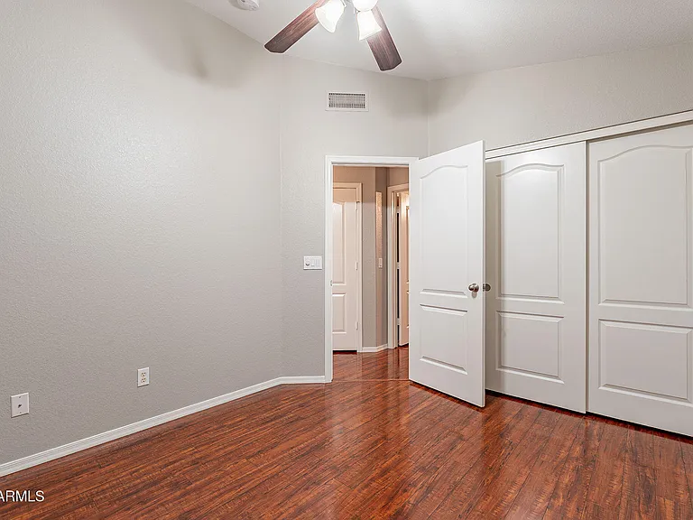491 E Devon Dr — Photo 22
