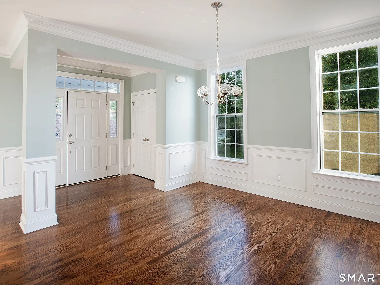 3 bed, 3.0 bath, 2350 sqft, $5,300 — Photo 3