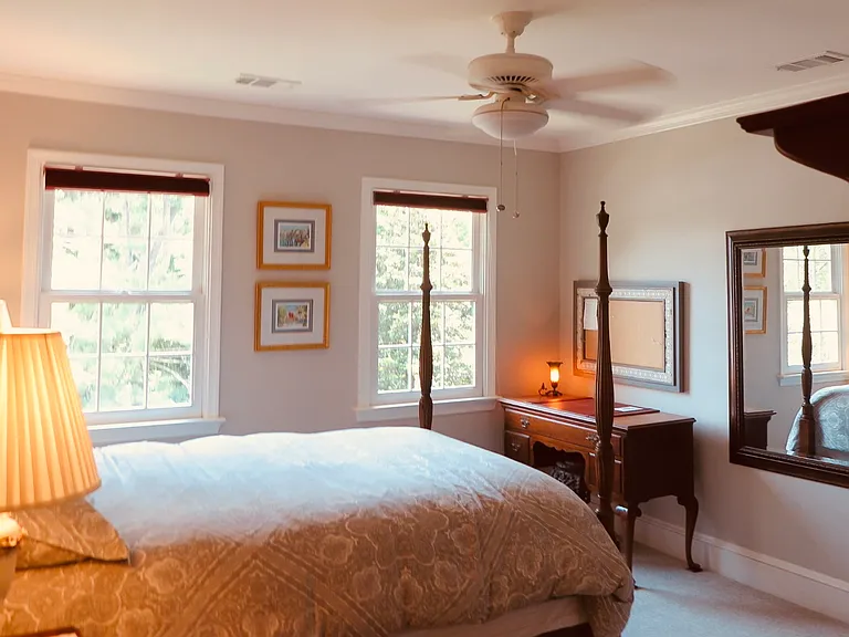 Upper level bedroom one. (Double/Full Bed.)