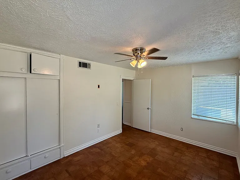 1833 Westminster Pl — Photo 11