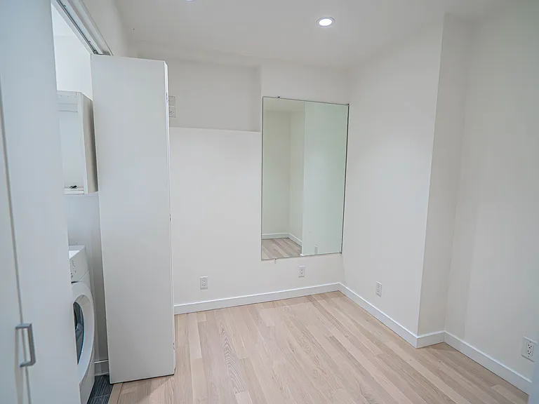 8641 Metz Pl — Photo 20