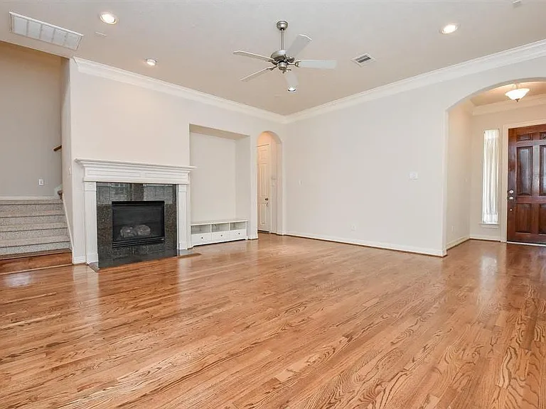 3206 Holly Crossing Dr — Photo 8