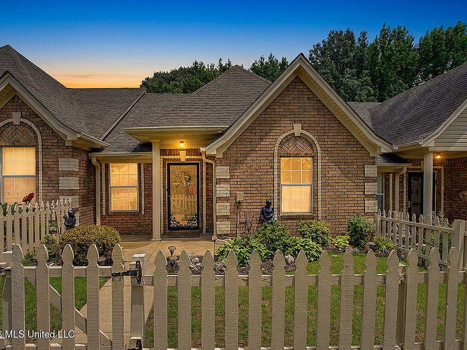 1st image of 6745 Beaumont Cir