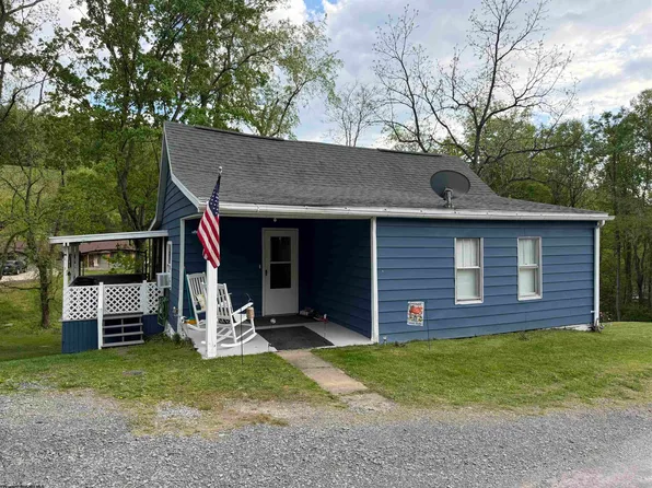 576 Reubens Run Rd, Fairmont, WV 26554