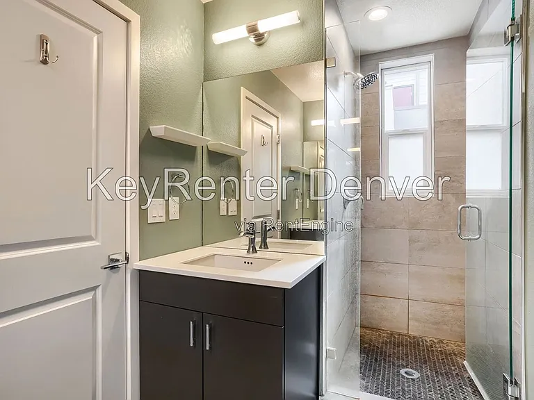 3820 N Zenobia St — Photo 5