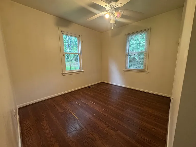 143 Barrett Heights Rd — Photo 8