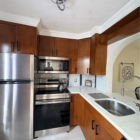4514 SW 8th Pl #11 — Photo 5