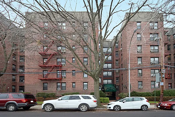 Sold by Berkshire Hathaway HomeServices Laffey International Realty | media 2