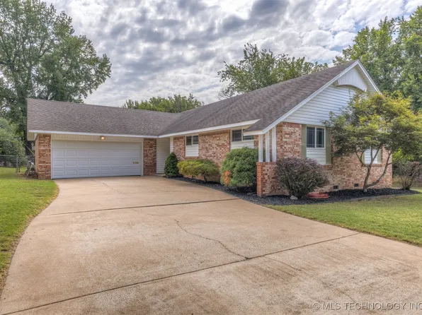 1409 S Apple St, Sapulpa, OK 74066