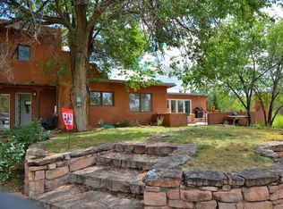 30 Arroyo Griego Rd, Santa Fe, NM 87506