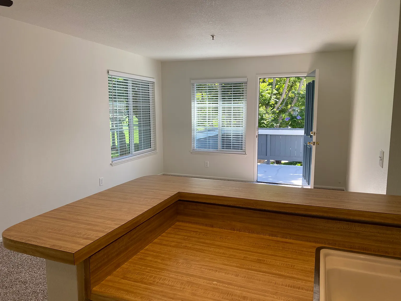 1 bed, 766 sqft, $2,400 — Photo 3