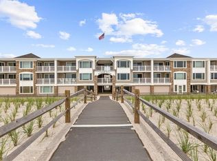 438 Route 35 N APT 5204, Mantoloking, NJ 08738
