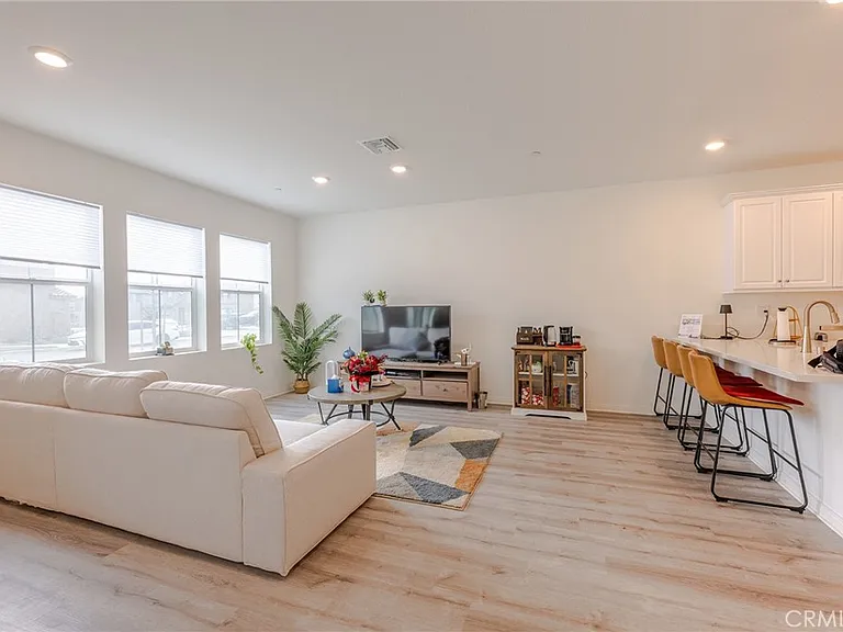 4058 E Coronado Privado — Photo 8