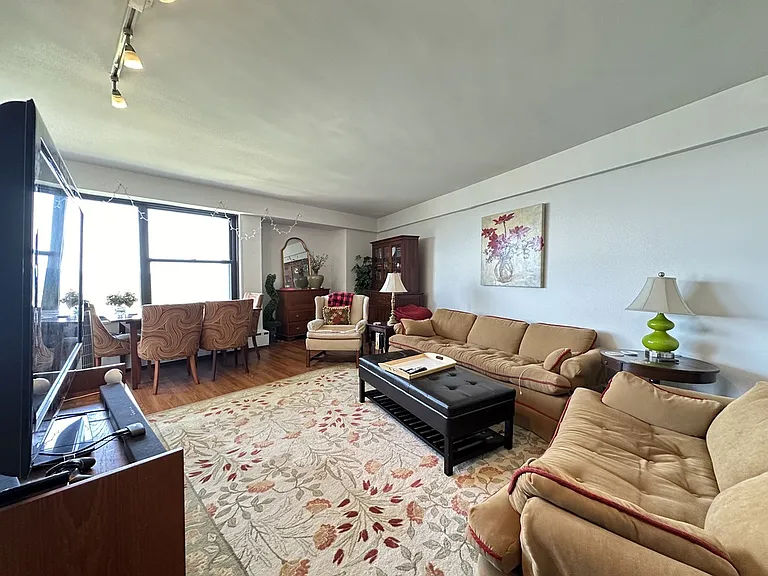 3410 N Lake Shore Dr #F13 — Photo 13