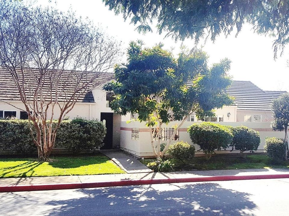 1st image of 1210 Kelly Park Cir