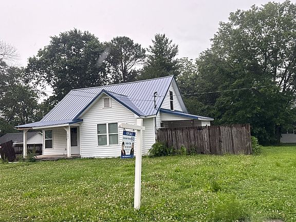2nd image of 101 Highland St