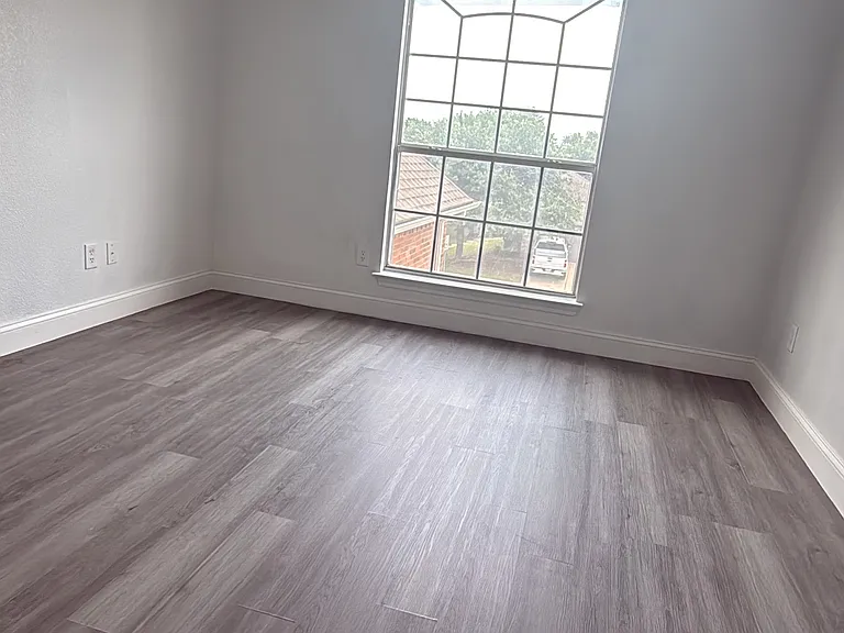 2622 Westwind Dr — Photo 12