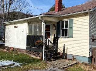 3175 Alaska Mountain Rd, Meadow Bridge, WV 25976