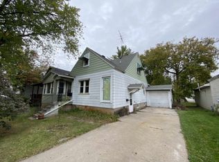 208 Main St, Marinette, WI 54143