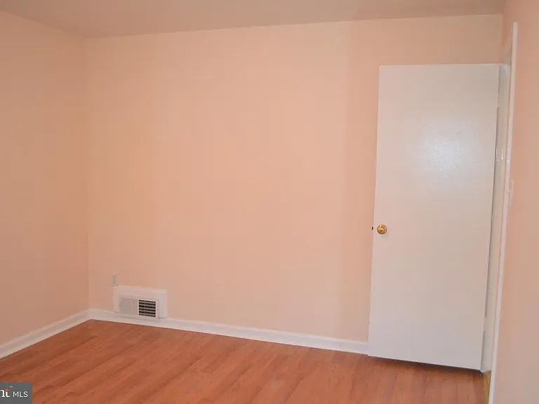 3809 Whispering Ln — Photo 37