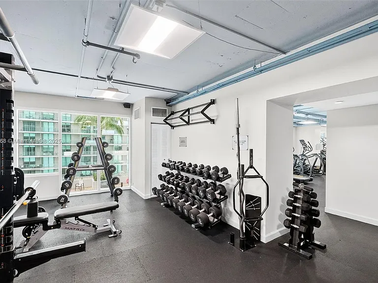 60 SW 13th St #15 — Photo 24