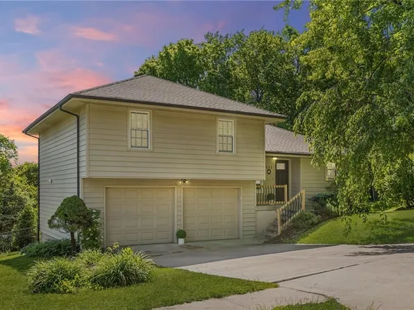 631 Cosby St, Liberty, MO 64068