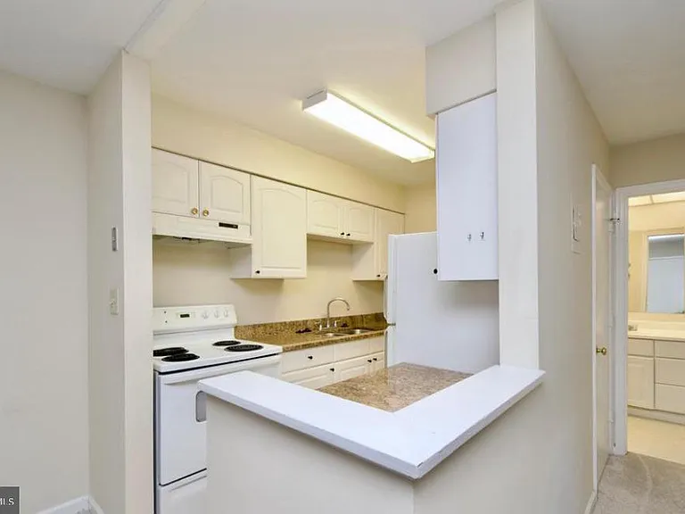 5911 Prince James Dr #G — Photo 2