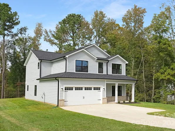 6200 Cambridge Dr, Harrisburg, NC 28075
