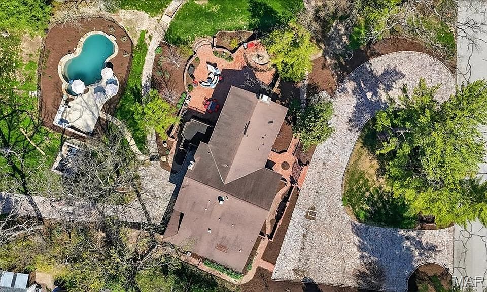 46th image of 10 Vouga Ln