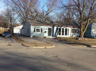 1714 S Roanoke Dr, Wichita, KS 67218