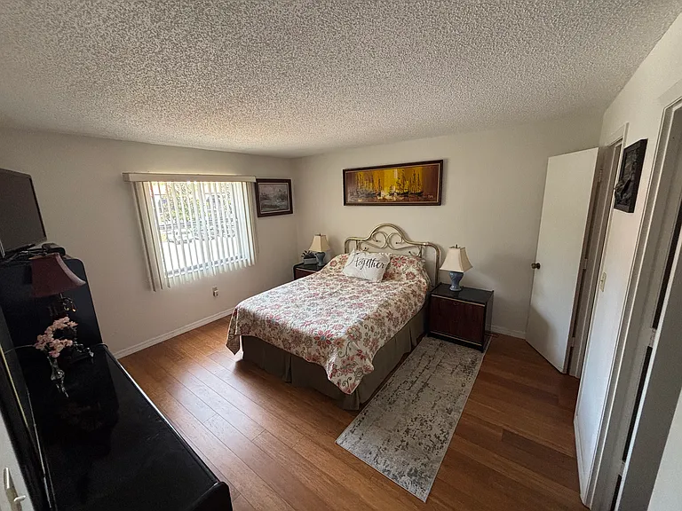 3237 Beneva Rd #202 — Photo 5