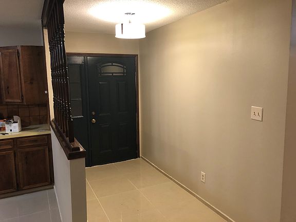 3rd image of 4304 Texacana Ln