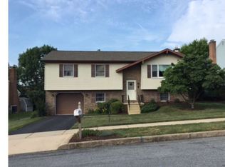 912 Clover Dr, Wyomissing, PA 19610