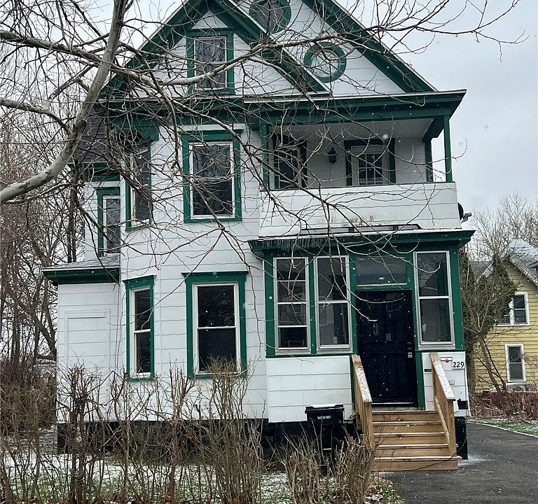 1st image of 229 Kellogg St