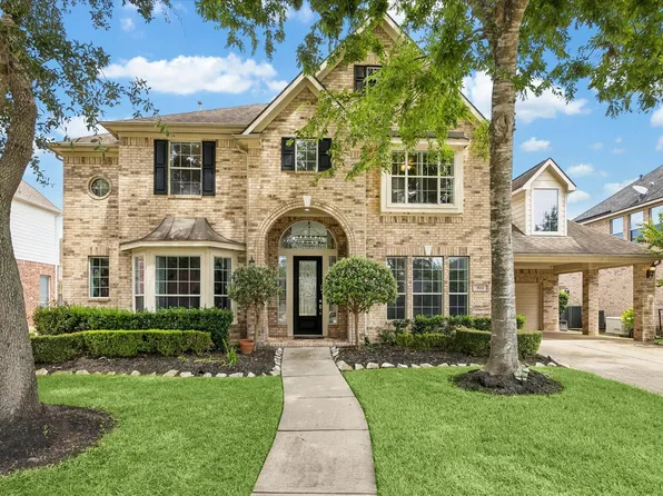 8111 Highland Green Dr, Sugar Land, TX 77479