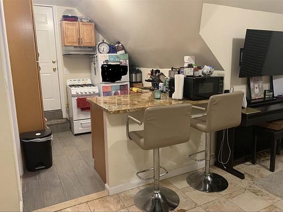 3rd image of 2325 84th St #3