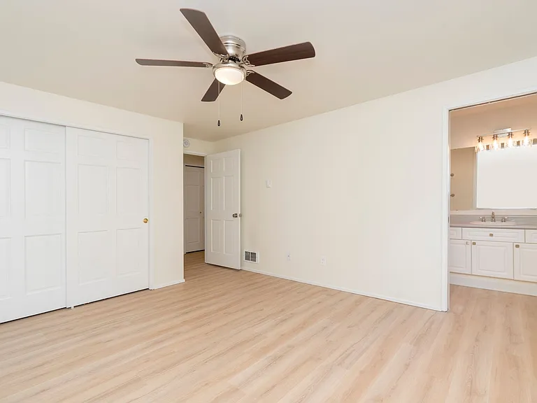 4208 Beach Drive — Photo 6