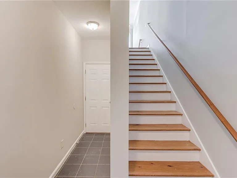 11007 Lorin Way — Photo 34