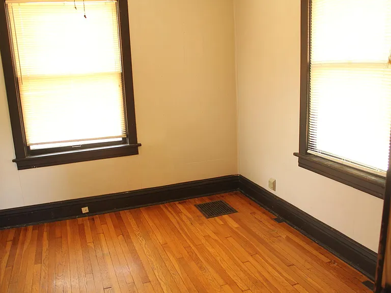 3232 Summit St — Photo 25